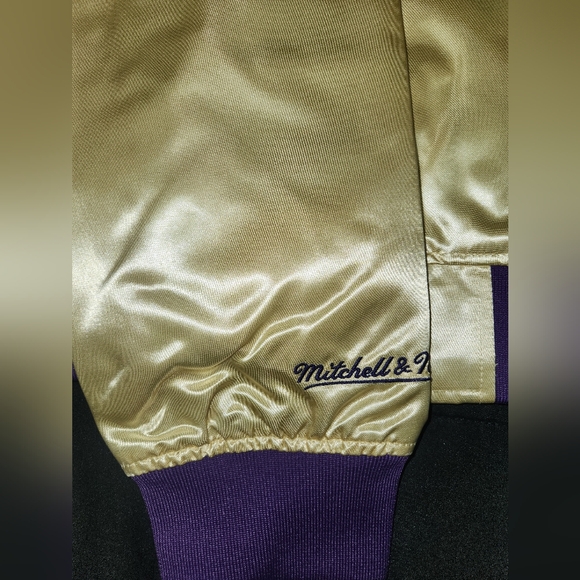 Mitchell & Ness Fashion Los Angeles Lakers Satin Jacket Men's L NBA Basketball - Picture 4 of 7
